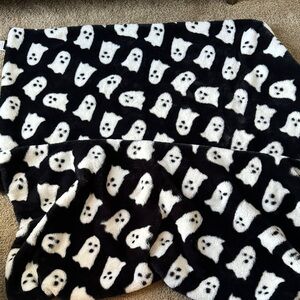 Cynthia Rowley faux fur Halloween ghost throw blanket